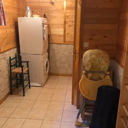 De 5 Avec Terrasse Amenagee Et Wifi A A 9 Km Des Pistes Chalet *