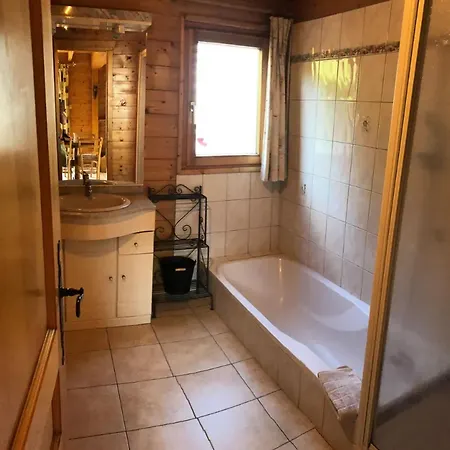 De 5 Avec Terrasse Amenagee Et Wifi A A 9 Km Des Pistes *