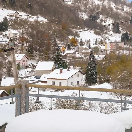 Chalet A Avec Terrasse Et Jardin Cloture La Bresse