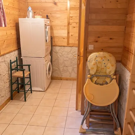 A Avec Terrasse Et Jardin Cloture La Bresse