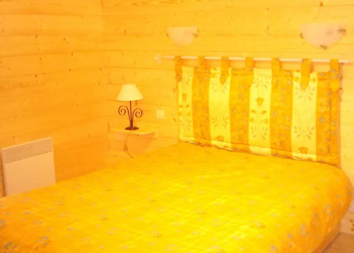 A Avec Terrasse Et Jardin Cloture